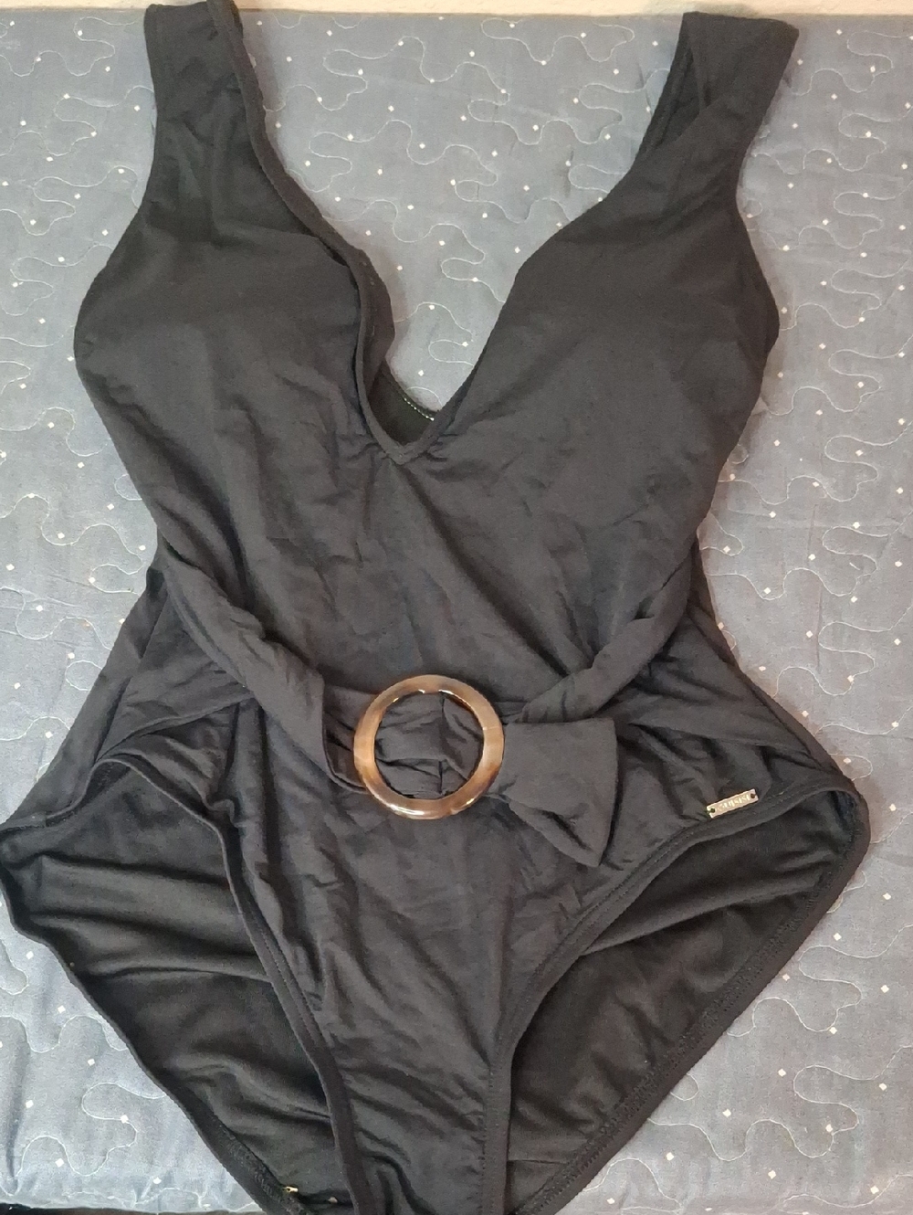 Duisisi Black One-Piece Swimsuit with Decorative Ring Belt size medium NWT